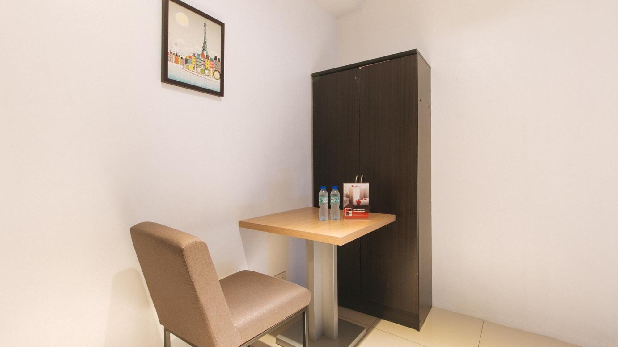 Reddoorz @ Melbourne Suites Makati 마카티 외부 사진