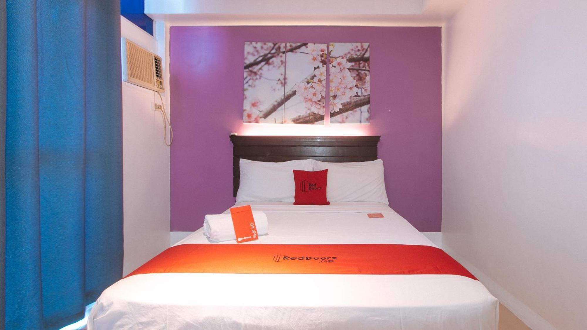 Reddoorz @ Melbourne Suites Makati 마카티 외부 사진