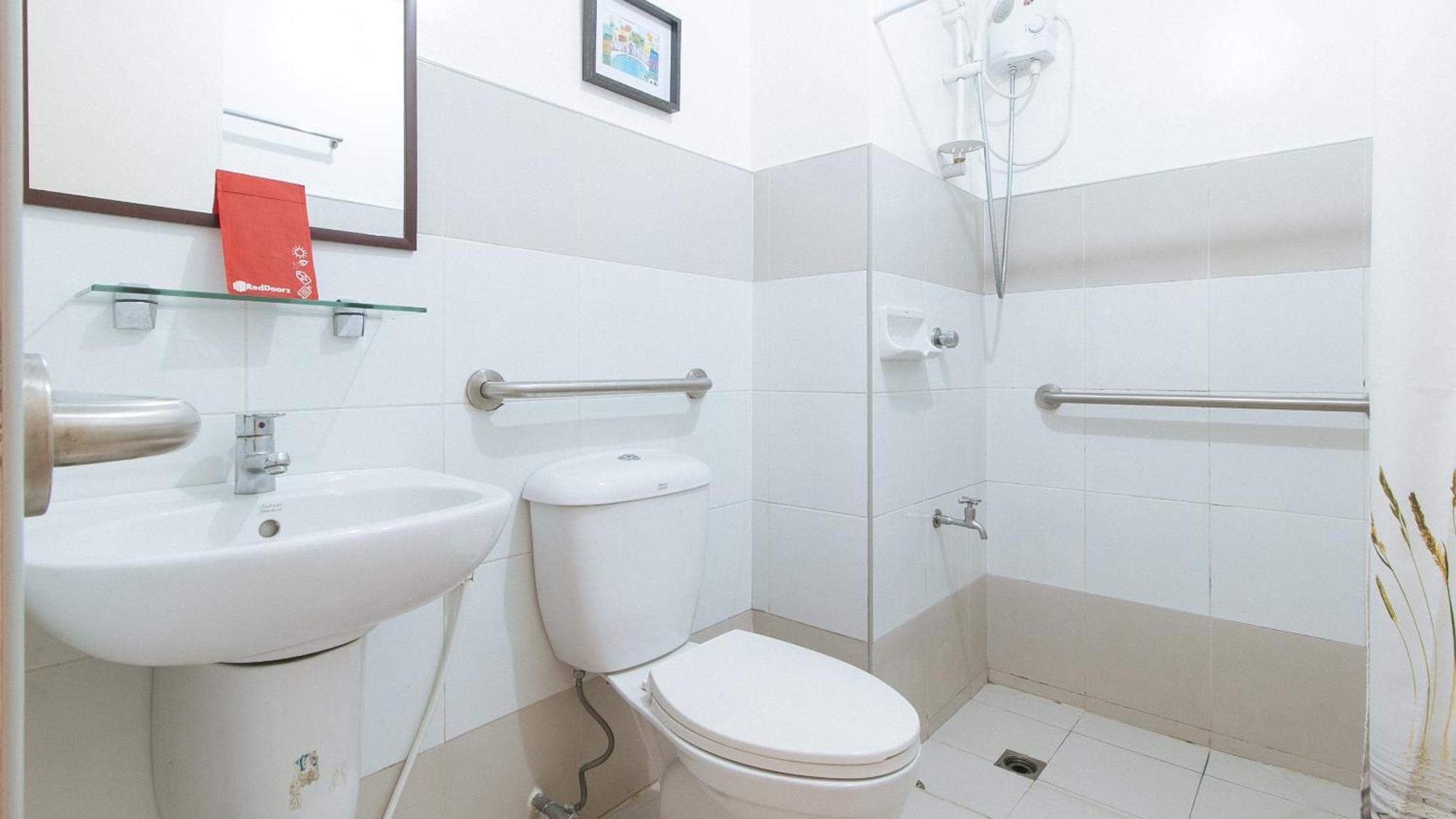 Reddoorz @ Melbourne Suites Makati 마카티 외부 사진