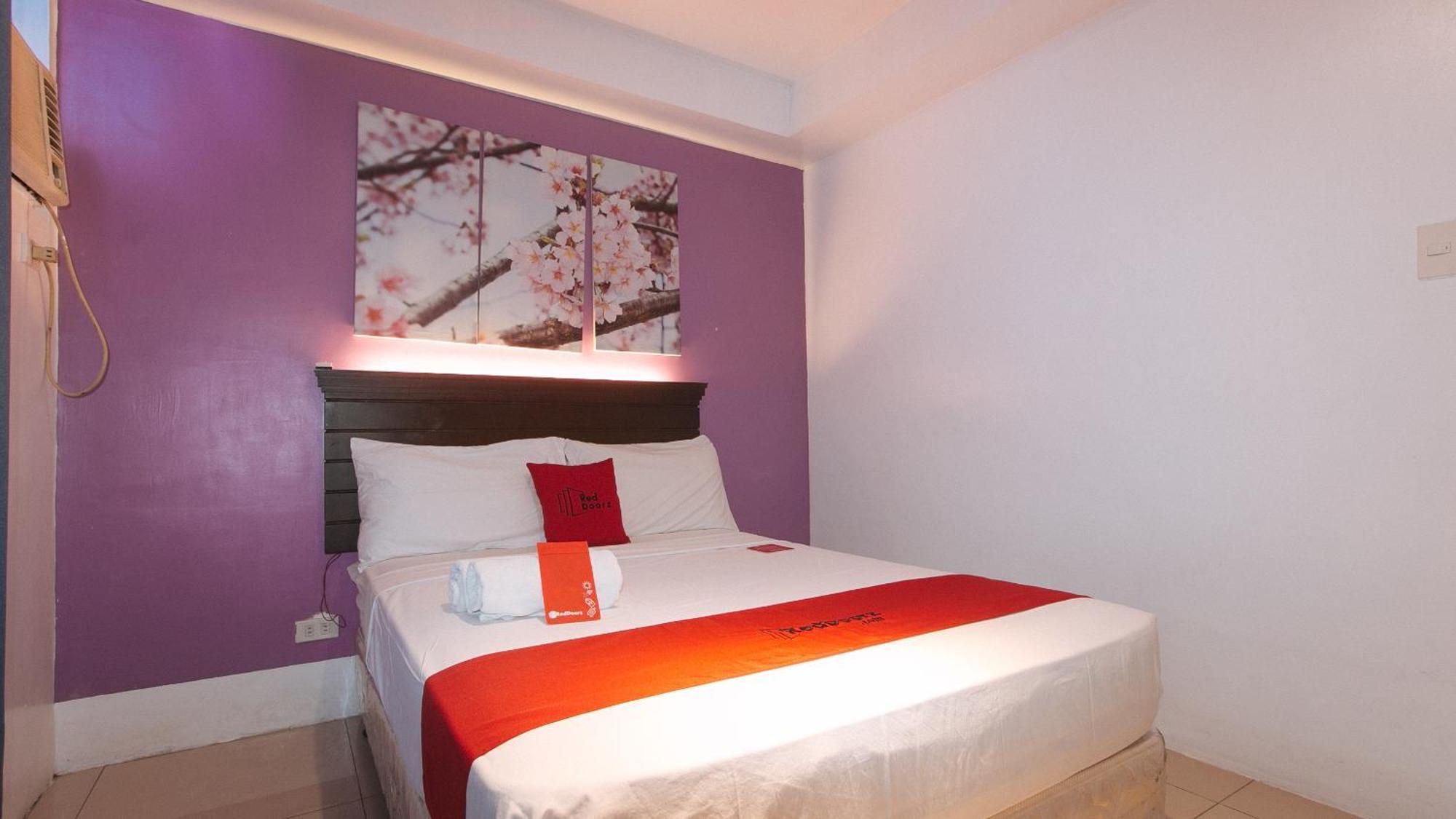 Reddoorz @ Melbourne Suites Makati 마카티 외부 사진